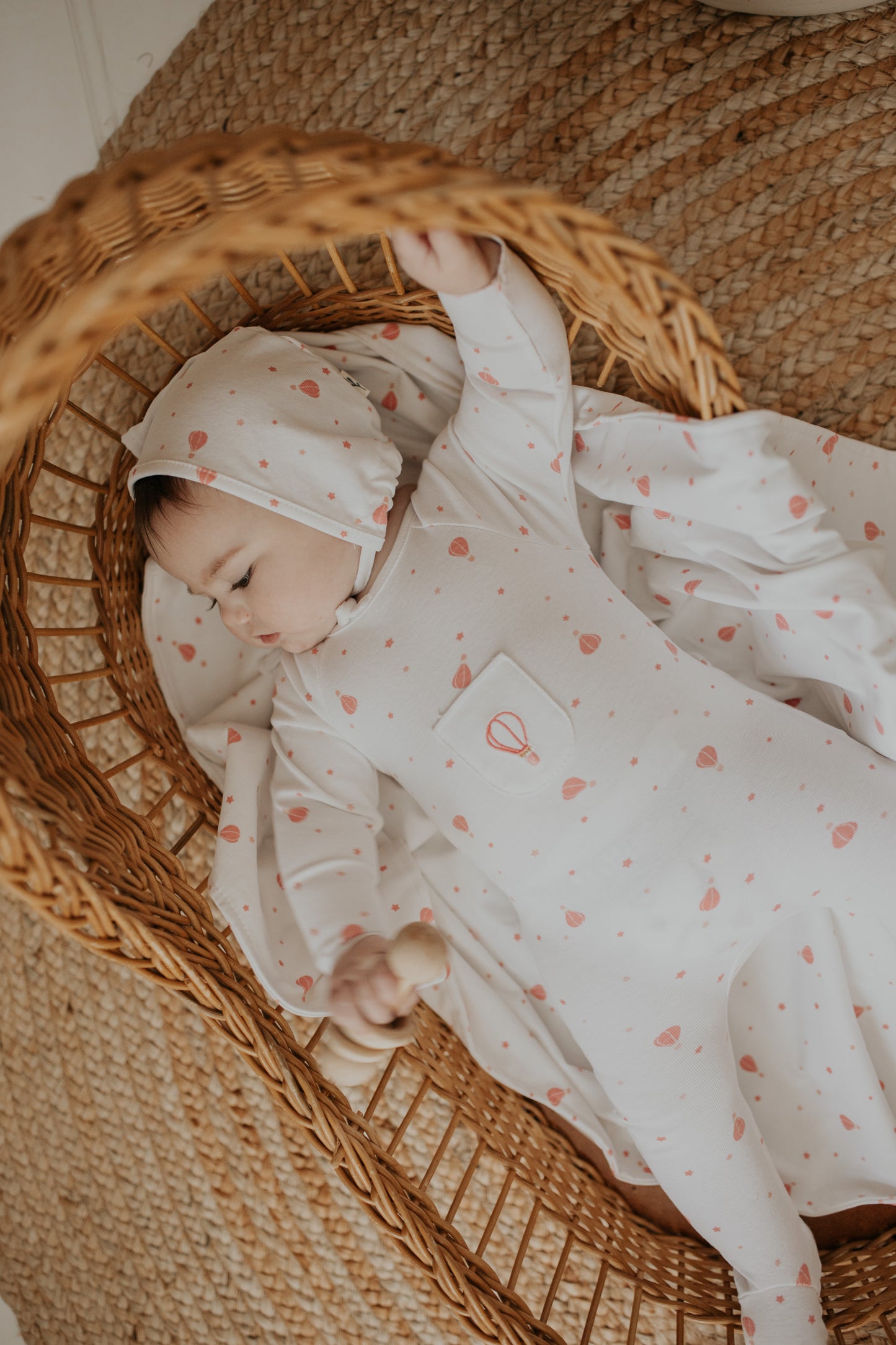Air Balloon Print Blanket-White/Pink