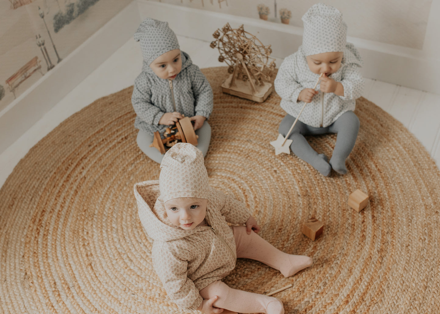 Floral Print Jacket-White & Blue Print