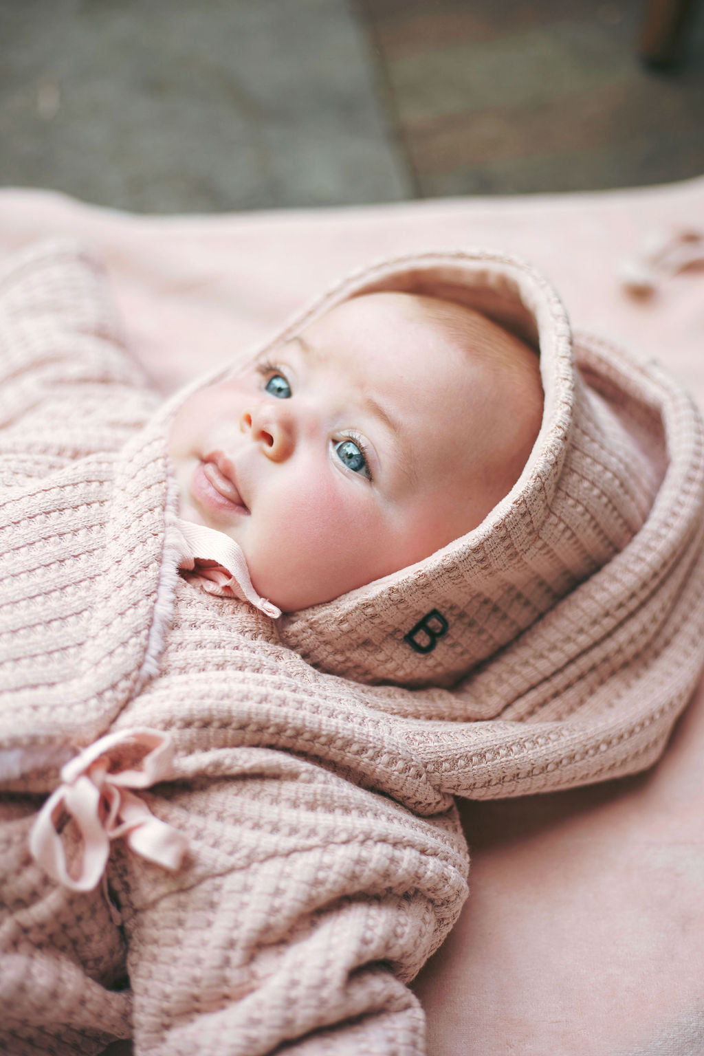 Knit Detail Velour Sweater-Peach