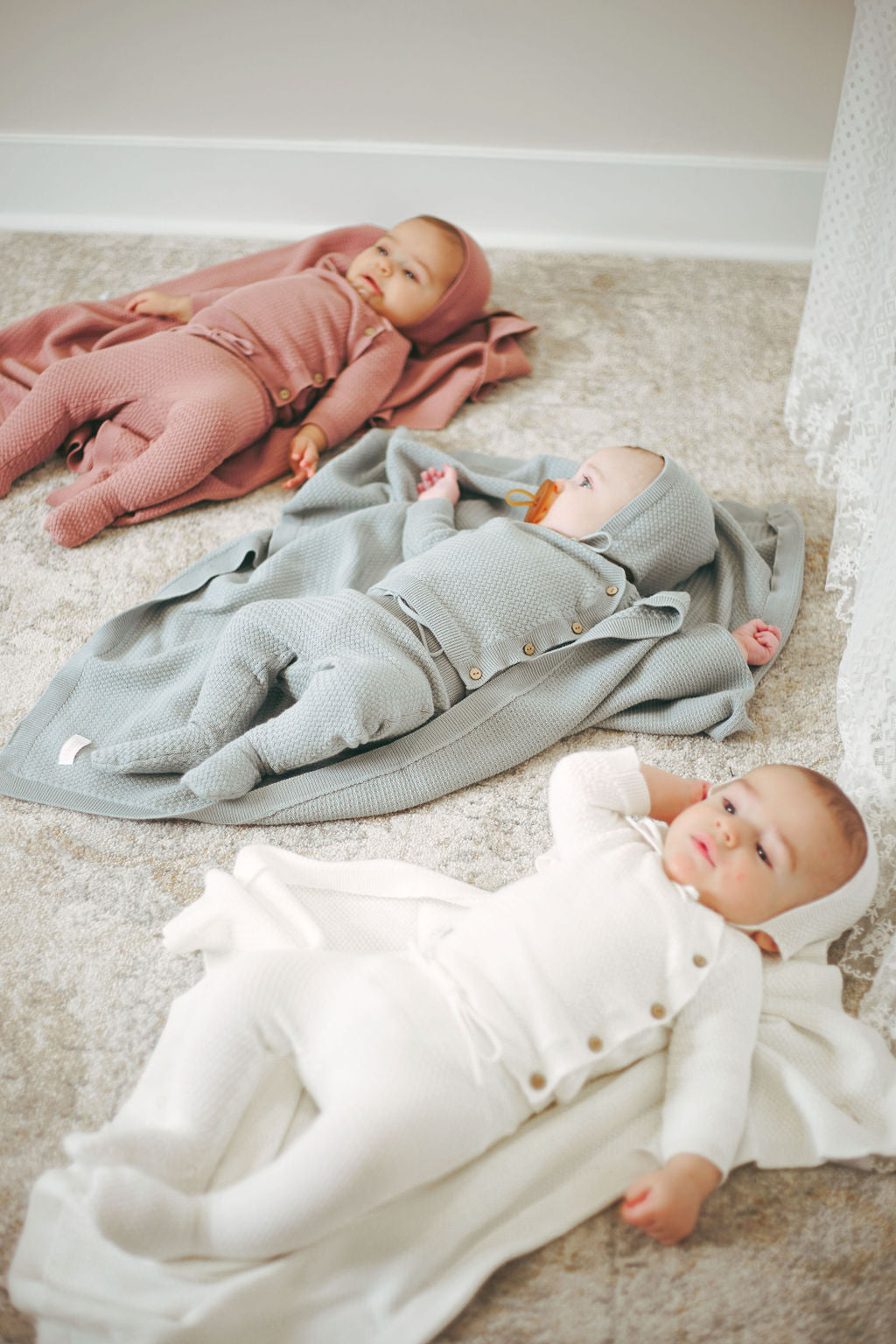 Woven Knit Blanket White